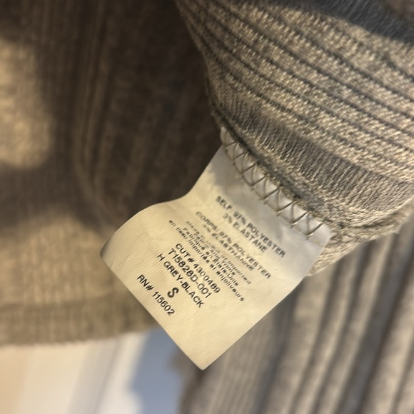 All in favor long sleeve mock neck grey sweater in size small NWOT - Picture 7 of 8